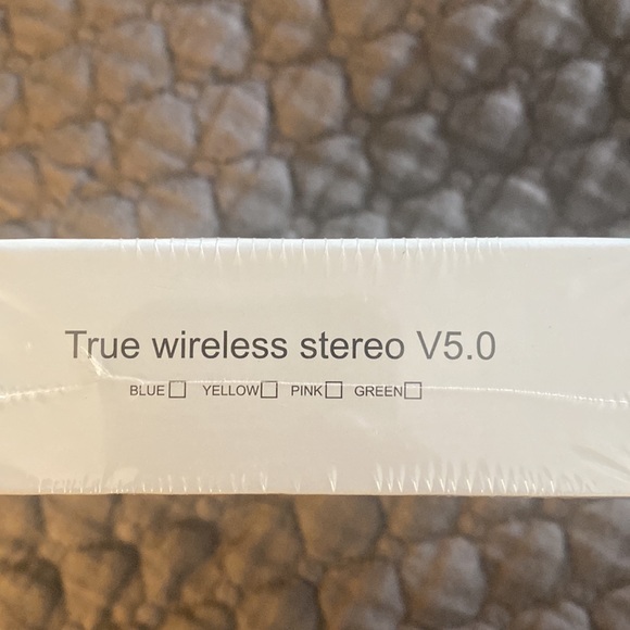 InPods12 by ION wireless earbuds in green - Picture 4 of 4